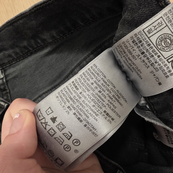 Levi's Gray White Leg High Rise Cropped Raw Hem Grunge Casual Jeans Size 27 - Picture 5 of 9